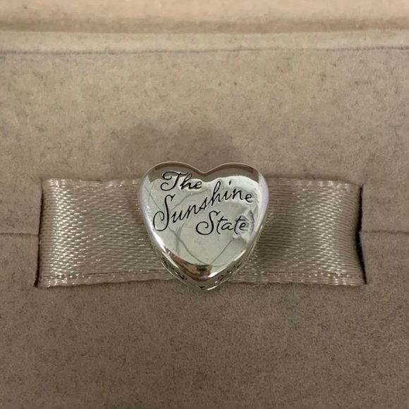 Pandora Florida Exclusive Sunshine State Charm - Picture 5 of 7